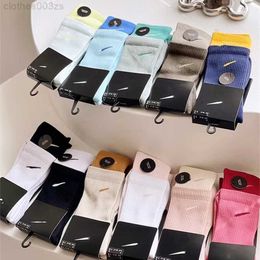 Fashion Brand Mens Cotton 100% Running Crew Socks Middle Tube Casual Breathable Sports For Men and Women Soft Sock 3FANAEOR
