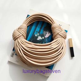 Top level reproduction Bottgs's Vents's Jodie tote bags wholesale Knot bag with bread pulling fashion design handbag hand in woven noodle With Real logo