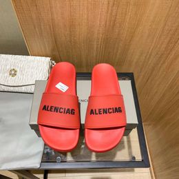 Balencaga Paris Slippers Solid Colour Letters Home Fashion Lovers Wear the Same Type of Non Slip Flat Bottom Flip Flops in Summer Luxury Designer Slides W7I5