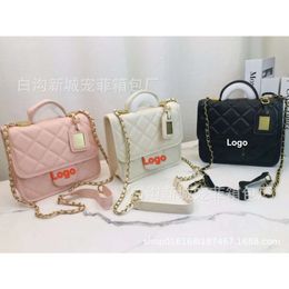 Factory Design Direct Store Xiaoxiangfeng Lingge Embroidered Thread Chain Bag 2024 New Style Womens Versatile Small and Luxury Handheld One Shoulder Crossbody