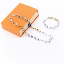 Europe America Fashion Jewelry Sets Men Gold silver Rainbow-colour Hardware Engraved V Letter Signature Chain Necklace Bracelet M8185Y