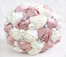 2017 Hide Powder Wedding Bridal Bouquets with Handmade Pearls Rhinestone Flowers Wedding Supplies Pink Rose Bride Holding Broo7226734
