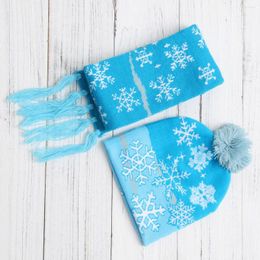 Berets Blue Christmas LED Luminous Knitted Beanie Hat Scarf Set Gleamy Keep Warm Snowflake Printing For Kids Children