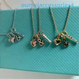 2024 Jewellery Designer Brand Necklaces S925 Sterling Silver Cupid Arrow Love Female Minority Temperament Key Clavicle Chain Simple Pendant