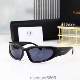 Brand b Designer Sunglasses Outdoor Sports Cycling Mirror Men Ladies Hot Girls Super Cool Sunglasses Technology Fashion Personality Hip Hop Mirror 49P50