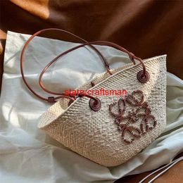 Luxury Handbags Anagram Basket Bag Girls French Luo Family Straw Woven Bag Womens 2024 New Vacation High Capacity Woven Tote Baghave logo HB0TKV