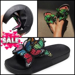 2024 Top Gai Slipper Sandal Platform Slippers Butterfly Designer feminina Summer Summer Flip Flip ao ar livre Sliders Sliders Shoe de praia 36-41