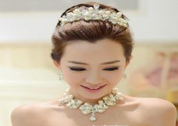 Bridal Jewelry threepiece Jewelry Pearl Bride Wedding Dress Accessories Crown Marriage Tire Chain Necklace Set of Earrings1163151