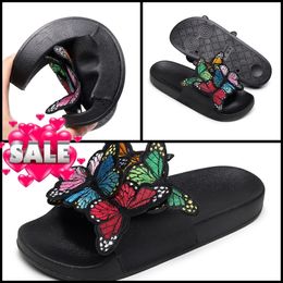 2024 Top GAI Slipper sandal platform butterfly Slippers Designer womans Summer Flat Flip flops outdoors pool Sliders beach Shoe size 36-41