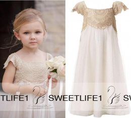 Cap Sleeves Vintage Flower Girls Dresses for Bohemian Wedding Little Kid Cheap Empire Waist Champagne Lace and Ivory First Communi1993130