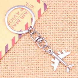 Keychains 20pcs Fashion Keychain 27x21mm Aeroplane Plane Pendants DIY Men Jewellery Car Key Chain Ring Holder Souvenir For Gift