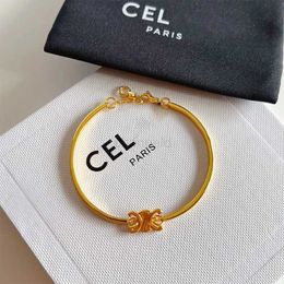 designer Bangle bracelet Luxury Designer bracelets for women Charms Gold Bracelets Fashion Temperament Premium Colorless Trendy Holiday Souvenir Gift 240308