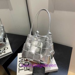 Luxury Designer tote Bags Bottgss Ventss Cassette online store High Beauty Woven Bag for Women 2023 New Fashion Versatile Casual Shoulder Und With Real Logo