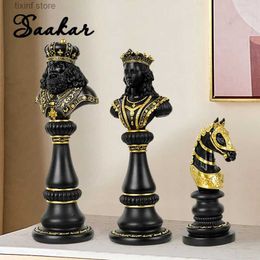 Decorative Objects Figurines SAAKAR Resin New Chess Living Room Decoration Collection Statue of King Knight Queen Home Office Desktop Accessories Object Item T240