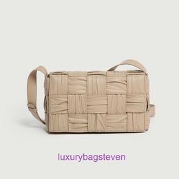 Factory Outlet Wholesale Bottgss Ventss Cassette Tote bags for sale Summer new cowhide womens bag woven pleated shoulder crossbody small With Real Logo
