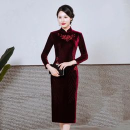 Ethnic Clothing Women Qipao Sexy Exquisite Embroidery Split Vestidos 3XL 4XL Plus Size Velvet Cheongsam Traditional Retro Classic Chinese