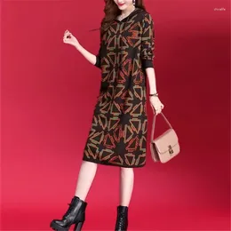 Abiti casual 2024 Abito in maglia da donna Abiti autunno-inverno Modello geometrico con cappuccio Maglione lungo femminile sottile al ginocchio