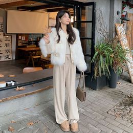2023 Winter Fox Belly Hair, Young Fashionable Short Style, Slimming True Integrated And Fur Coat For Women 8418