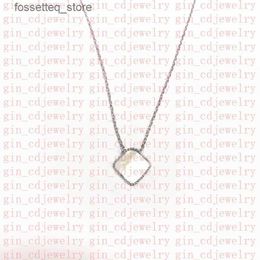 Pendant Necklaces Fashion Classic Lucky Cr Necklace Stainless Steel k Gold Plated Ladies and Girls Valentines Day Mothers Engagement Jewellery Fade Free L240309