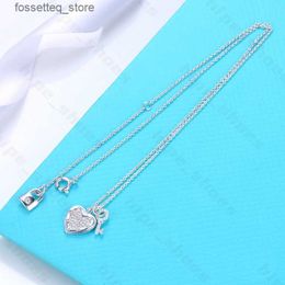 Pendant Necklaces Pendant Necklaces t Series rs Key Necklace for Women Elegant Blue Gift Box Pearl Bowknot Deluxe Collar Chain Designer Jewellery Wholesale L240309