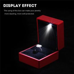 Creative with light LED Jewellery box display ring pendant small exquisite gift surprise solid Colour simple fashion personality324t