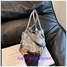 Luxury Designer tote Bags Bottgss Ventss Cassette online store Underarm Handheld Bucket Bag for Womens 2023 New Super Fibre Leather Sweet With Real Logo