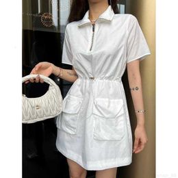 designer New23ss New Jacquard Letter Printed Zipper with Drawstring Design Flip Collar Short Sleeve Dress Cute and Age Reducing ANJW