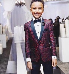 Boys Handsome Formal Wear 2 Pieces Burgundy Floral Pattern Kids Formal Wear Black Lapel With Black Pants8060888