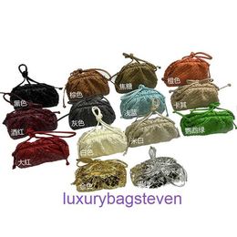 Bottgs's Vents's mini pouch Classic Designer Fashion Bag 2023 Autumn Winter New Woven Cloud Simple and Versatile Dumpling Mini Handheld Womens With Real Logo