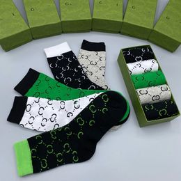 Mens 24ss Socks Womens Cotton All Match Classic Ankle Breathable 18 Multi-Color Football Basketball Sports Socks Wholesale Uniform Size With box