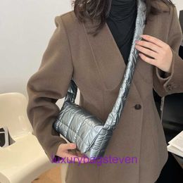 Bottgss Ventss Cassette Designer Shoulder bags online shop Popular and minimalist for women in new trendy versatile popular on the inter With Real Logo I43V