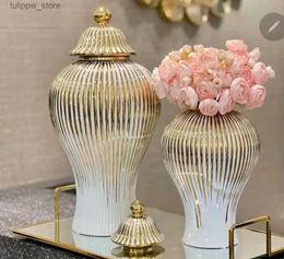 Vases Ceramic Light Luxury Electroplated General Cans European Style Flower Vase Crafts Decorative Storage Tanks with Soft L240311
