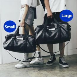 2021 New Leather Men Travel Bags Carry on Luggage Bags Women Duffel Totes Handbag Black Travel Tote Large Weekend Bag 2 Size268p