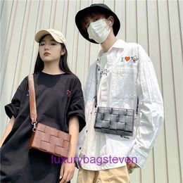 Factory Outlet Wholesale Bottgss Ventss Cassette Tote bags for sale The design of niche handbag women in 2023 new fashionable and trendy bran With Real Logo