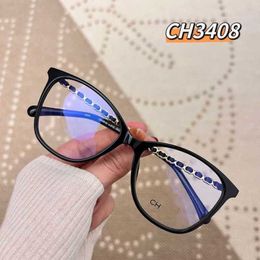 2024 Luxury Designer OFF Luxury Designer New Men's and Women's Sunglasses Off Glasses Mirror Frame Zhao Lusi Same Sheepskin Knitted Chain Lens Leg