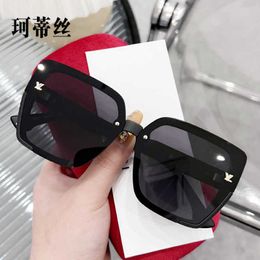 2024 Luxury Designer luxury designer sunglasses New Women's Polarised Glasses Gradient Colour Half Frame Sunscreen Red Mirror TR Sunglasses