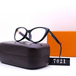 2024 Luxury Designer OFF Luxury Designer New Men's and Women's Sunglasses Off Overseas male female frame mobile phone flat lens glasses can be equipped with myopia 7021