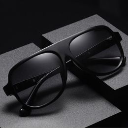 2020 Fashion Round Sunglasses Eyewear Sun Glasses Black Metal Frame Dark Glass Lenses For Mens Womens Better Brown Cases2513