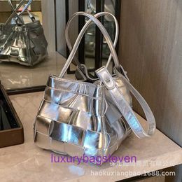 Luxury Designer tote Bags Bottgss Ventss Cassette online store Handheld Handwoven Bag for Women 2023 New Trendy and Fashionable Silver Bucke With Real Logo