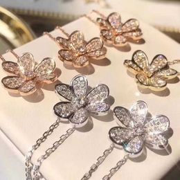 VanCF Necklace Luxury Diamond Agate 18k Gold Sterling Flower Necklace Plated with Gold and Diamond Full Diamond Clover Flower Petals Pendant with Chain