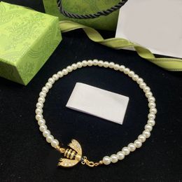 Lyxdesigner Fashion Pearl Bee Chokers Necklace Ladies Party Gift Jewelry High Quality With Box197K