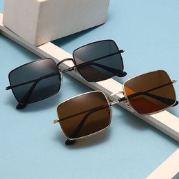 Classic Oversized Sunglasses Men Women Designer Square Shaped Sun Glasses Outdoor UV Protection Eyewear with Case232L