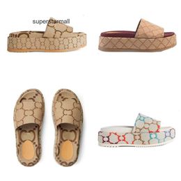 Gglies Slippers Sandals Slides female summer fashion outside wear new style net red flat bottom tourism beach a word leather sandals fghf C0AM