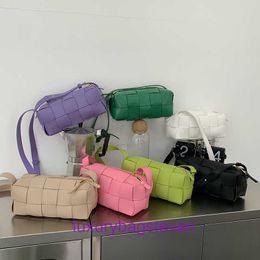 Bottgss Ventss Cassette original tote bags online storeThe new Macaron woven bag in spring 2023 fashionable large capacity one shoulder With Real Logo