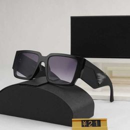 2024 Luxury Designer luxury designer New generous frame for men women square face display small and fashionable sunglasses