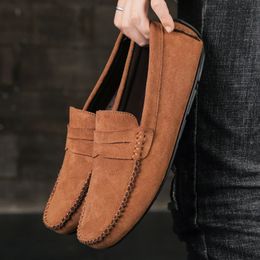 Fashion Lightweight Suede Men Casual Shoes Lazy Male Breathable Slipon Mens Driving Comfortable Loafers Moccasins 240229