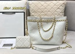 2024 Модная сумка Дизайнерская сумка из высококачественной кожи Зеркальное качество Классическая сумка с клапаном Caviar Женские сумки через плечо Роскошные дизайнерские сумки на плечо