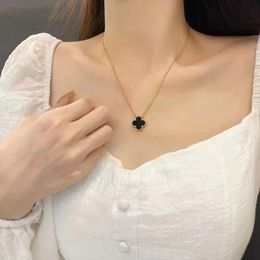 VanCF Necklace Luxury Diamond Agate 18k Gold V Gold Thick Plated Rose Gold Four Leaf Grass Necklace Fritillaria Lucky Pendant Female Hole Black Agate