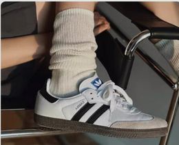 Neues Produkt 2024 Stil Designer Sambass Schuhe Wales Bonner Vintage Trainer Sneakers Schwarz weiß Sambaa OG Nicht-Schlupf-Außensohle Modelle klassische Männer Frauen Frauen