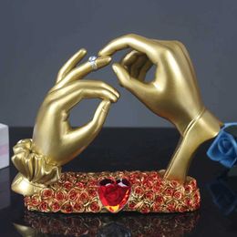 Decorative Objects Figurines Creative Lovers Abstract Sculpture Statue Couple Kissing Romantic Love Ornaments Figure Home Souvenirs Wedding Supplies Gift T2405
